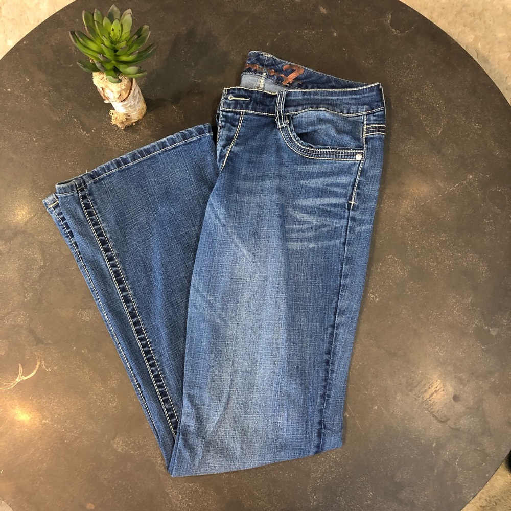 👖Seven7 medium blue flare leg Jeans